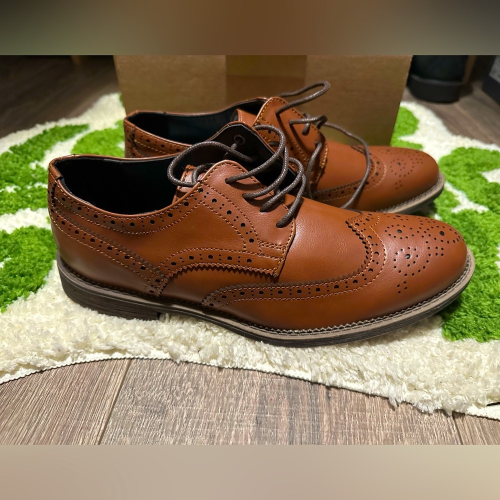 Men’s Brogue Dress Shoes, Size 8